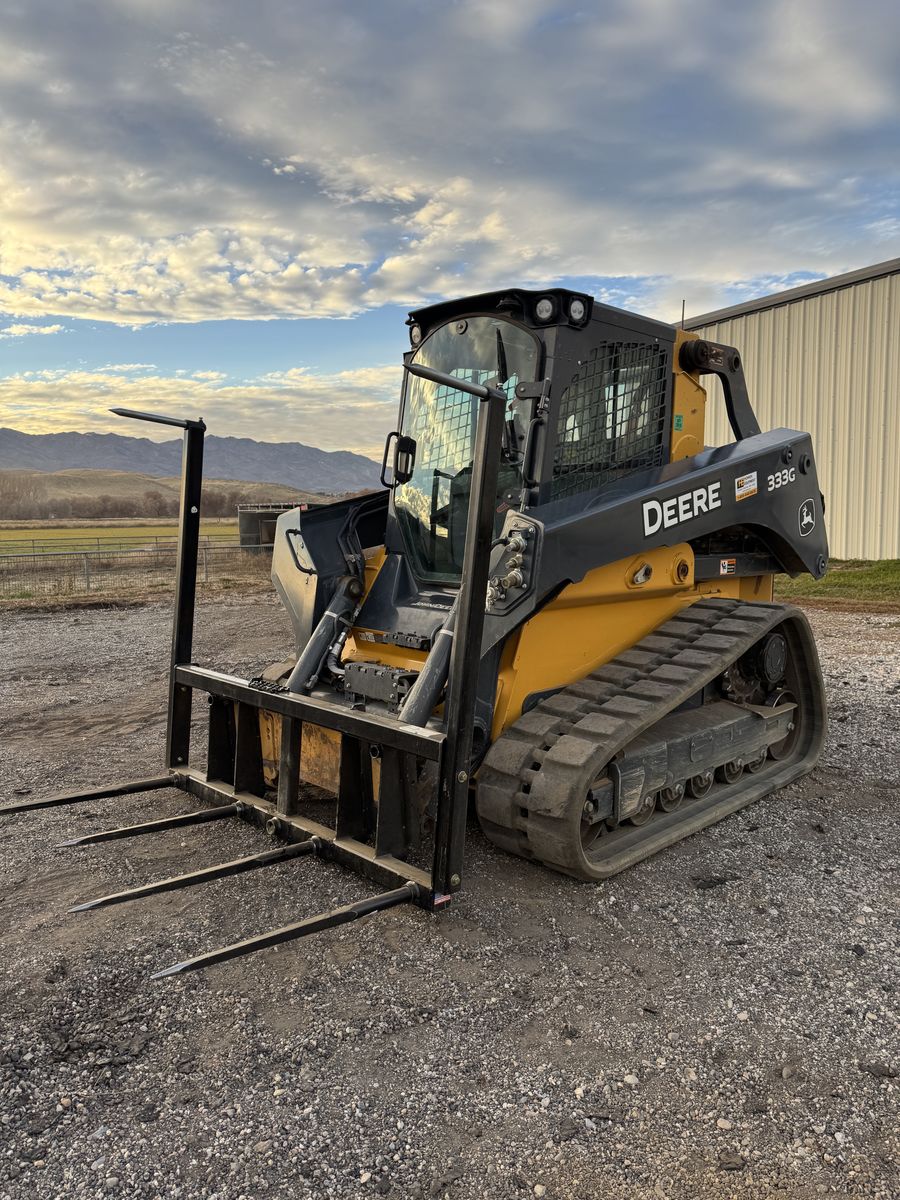 John Deere 333g Skid Loader