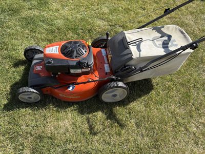 Husqvarna 775EX Self-Propelled Lawn Mower