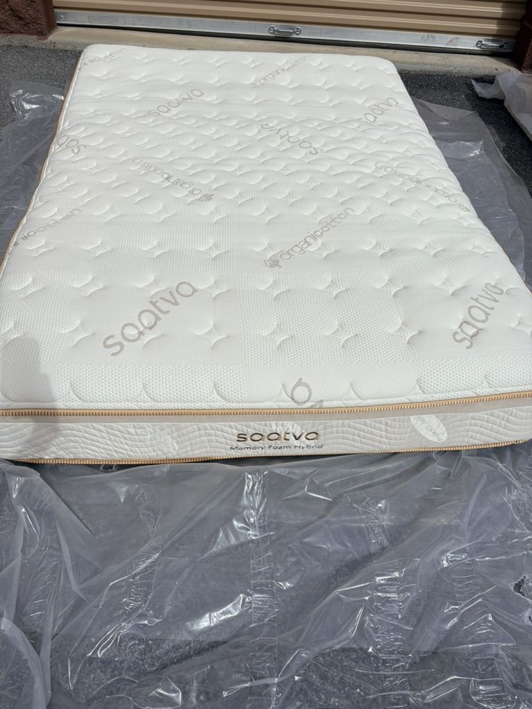 Saatva Memory Foam Hybrid Full Mattress