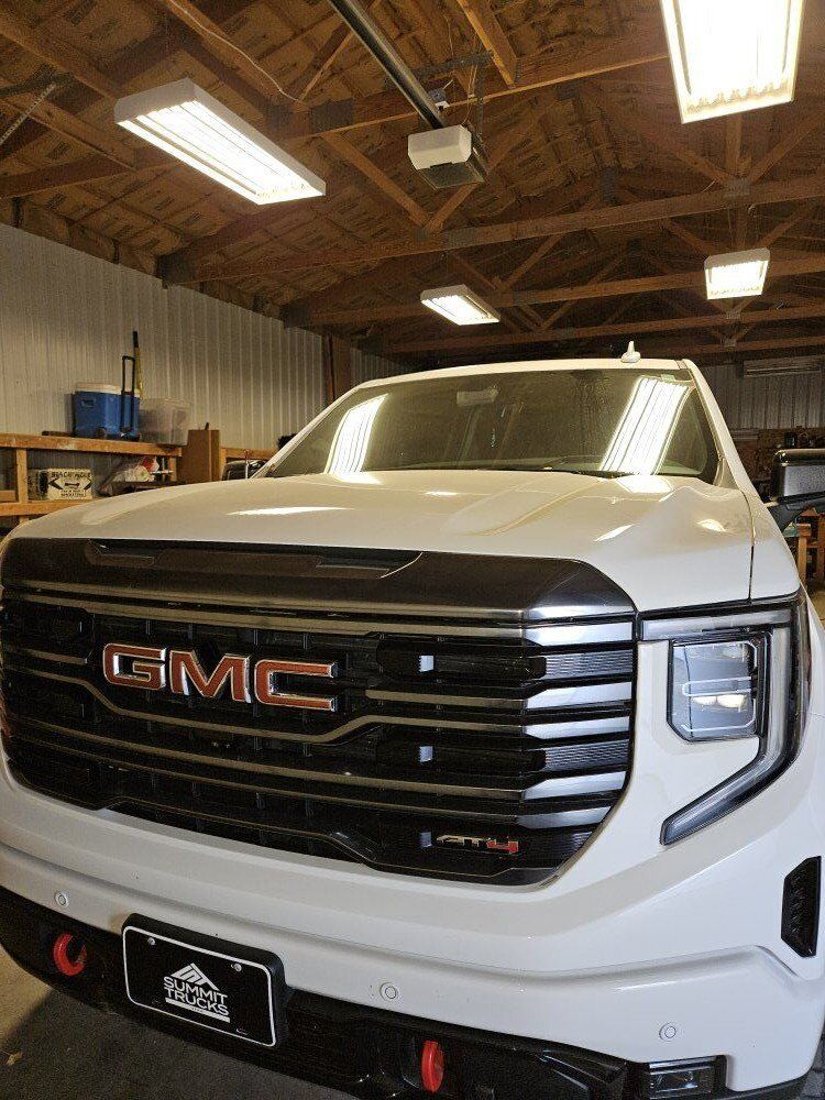 2023 GMC 1500 AT4