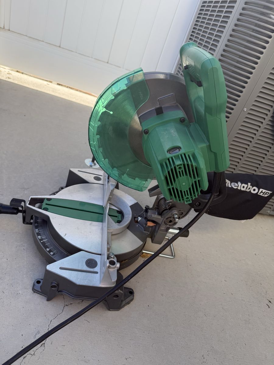Miter saw like new