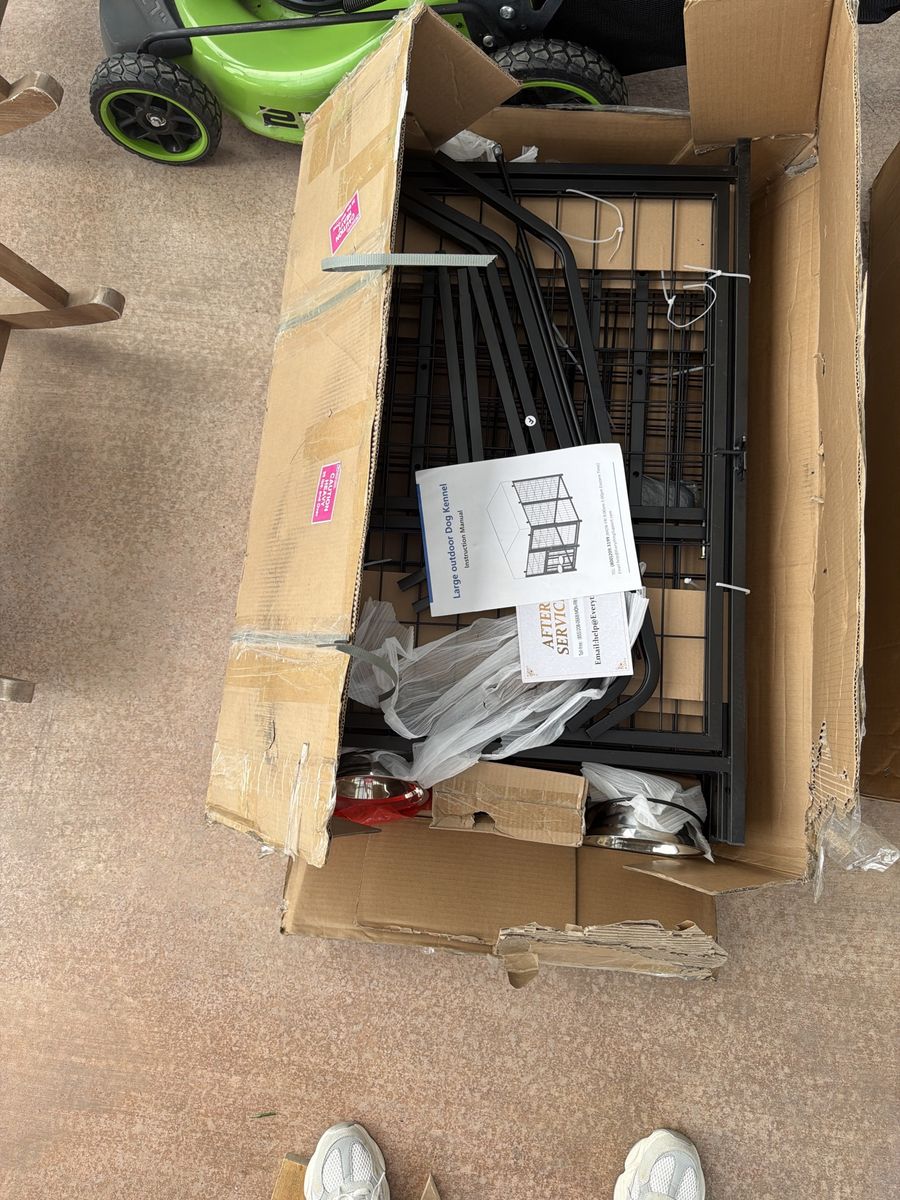 Large Outdoor Metal Dog Kennel Enclosure with Roof and Bowls - Unassembled