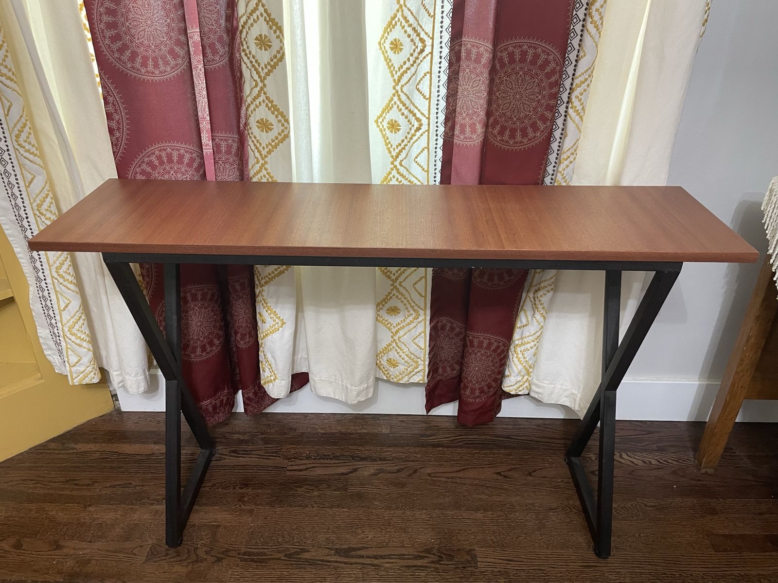 Plant Stand/Desk/Sofa Table with Metal Legs