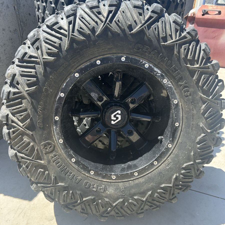 30x10R14 wheels and tires 100$