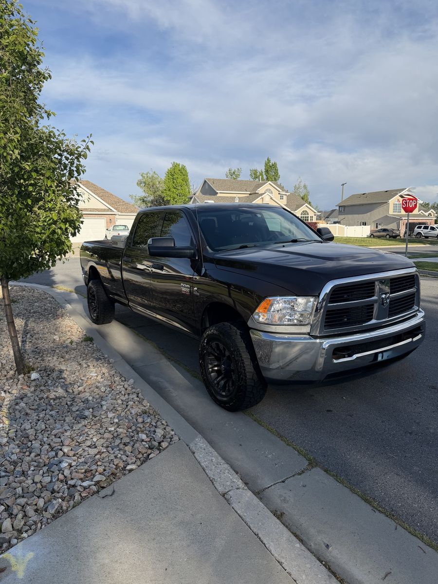 2012 Ram 3500 ( Low Miles)