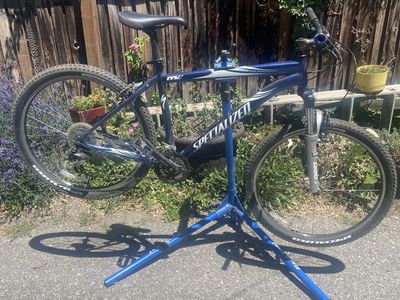 Specialized Rockhopper M4 mountain bike
