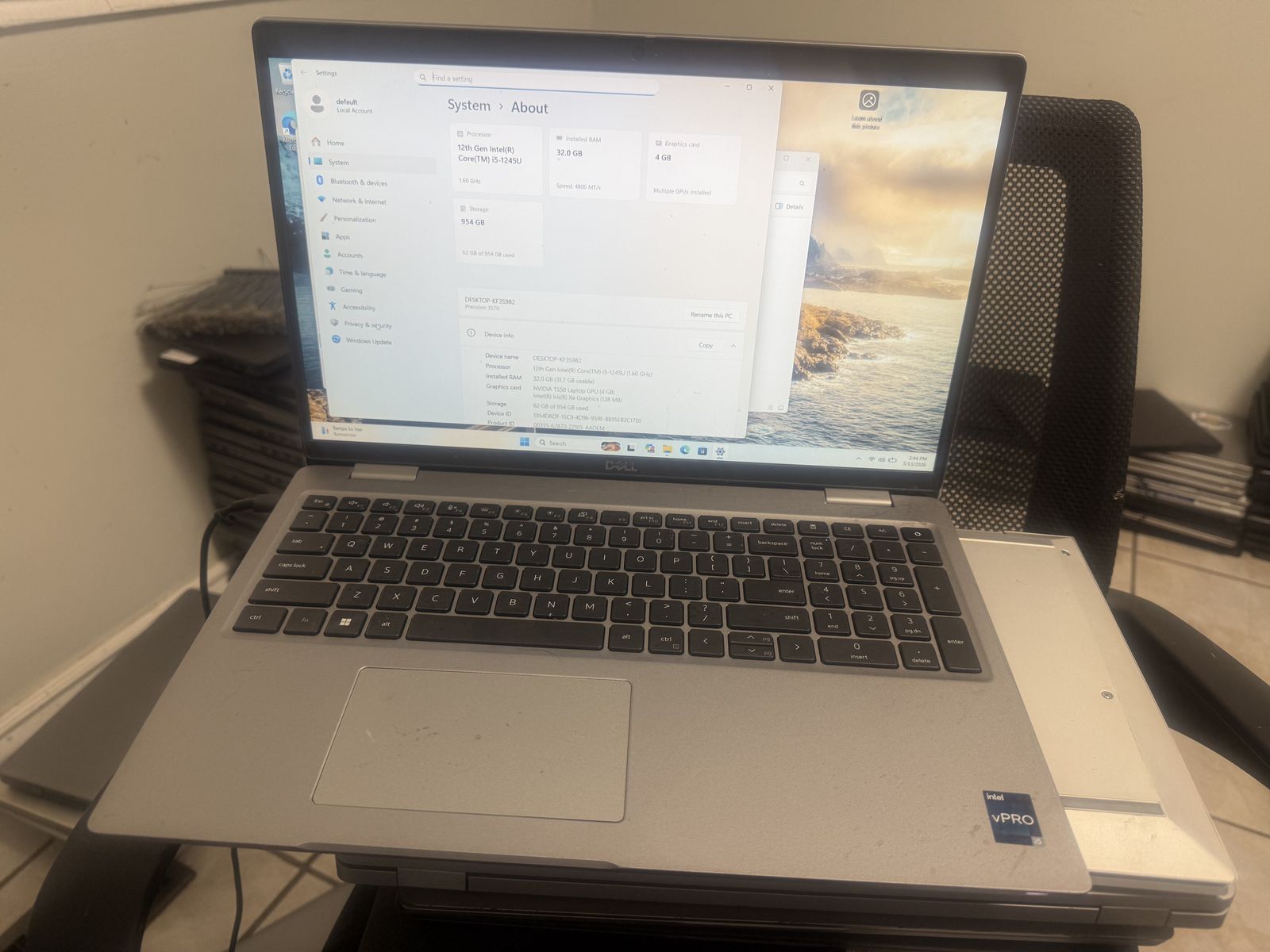 UNBEATABLE DEAL ON LOADED DELL 12th gen i5 32gb ddr5 1tb ssd 4gb video w/warranty