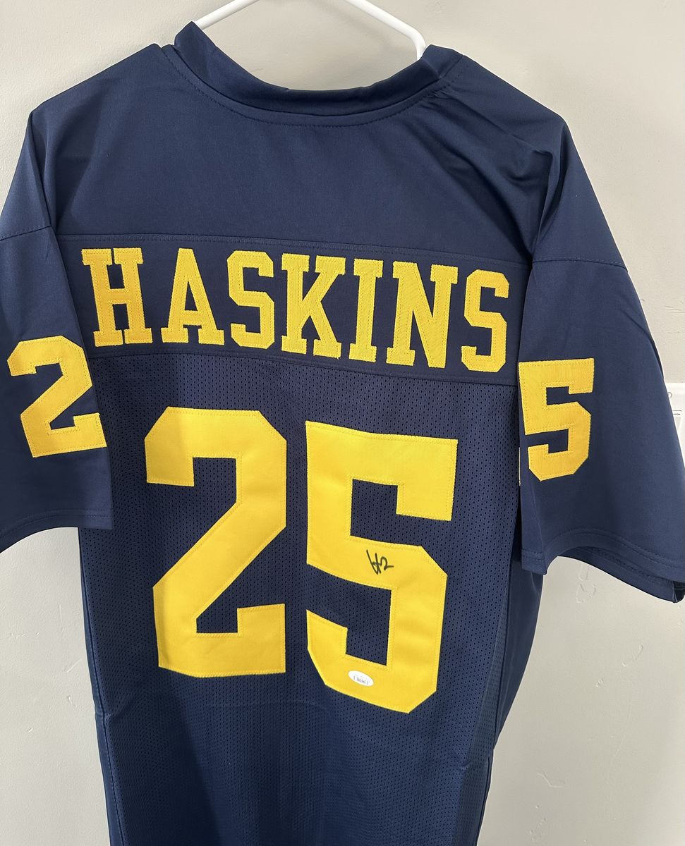 Signed Hassan Haskins #25 Jersey Michigan Wolverines– JSA Authenticated