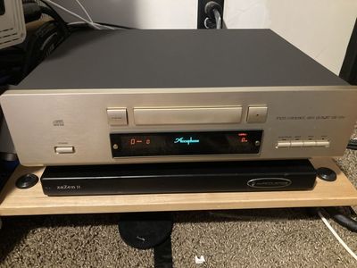 Accuphase DP-55v compact disc player