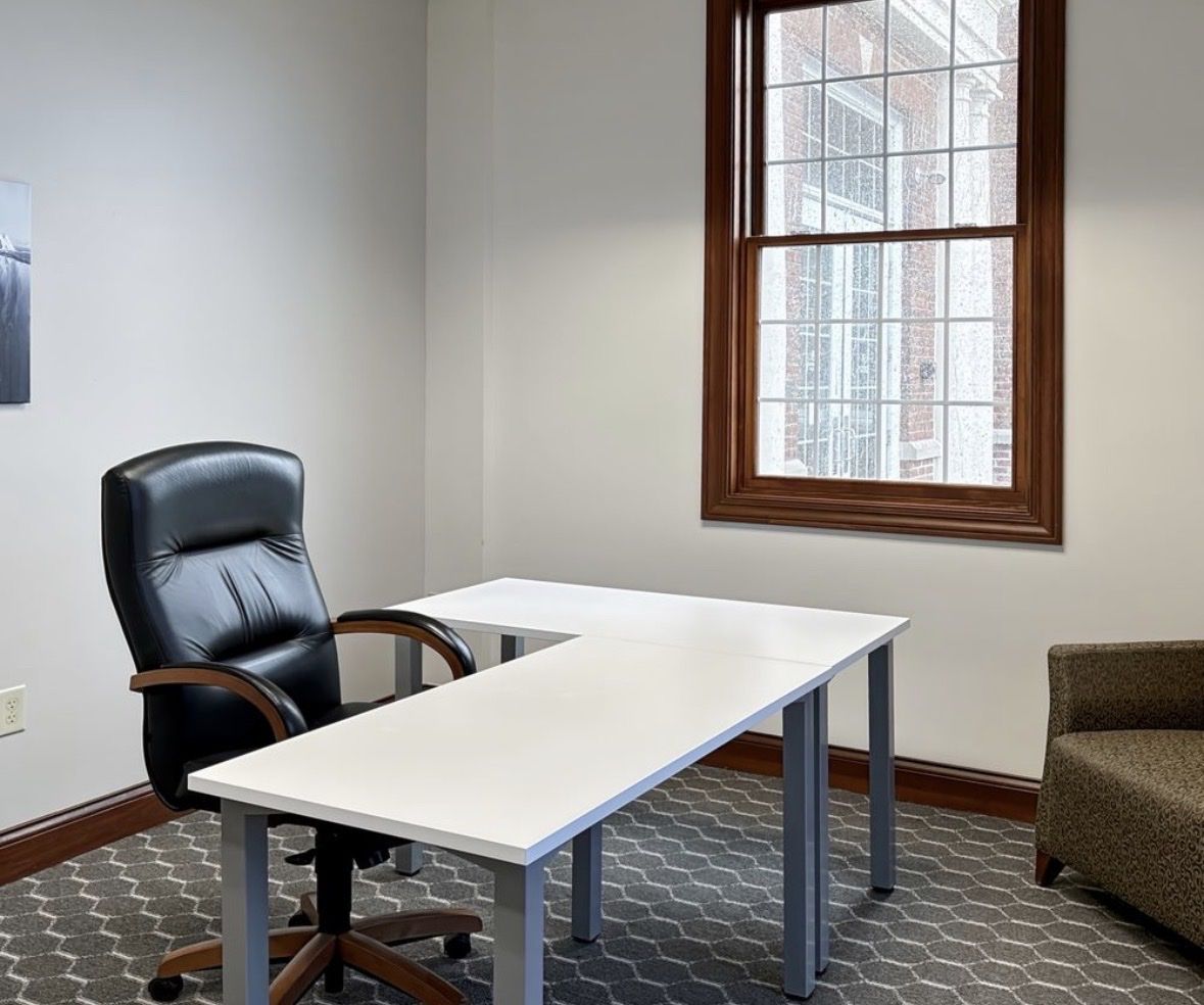 Single office space for rent