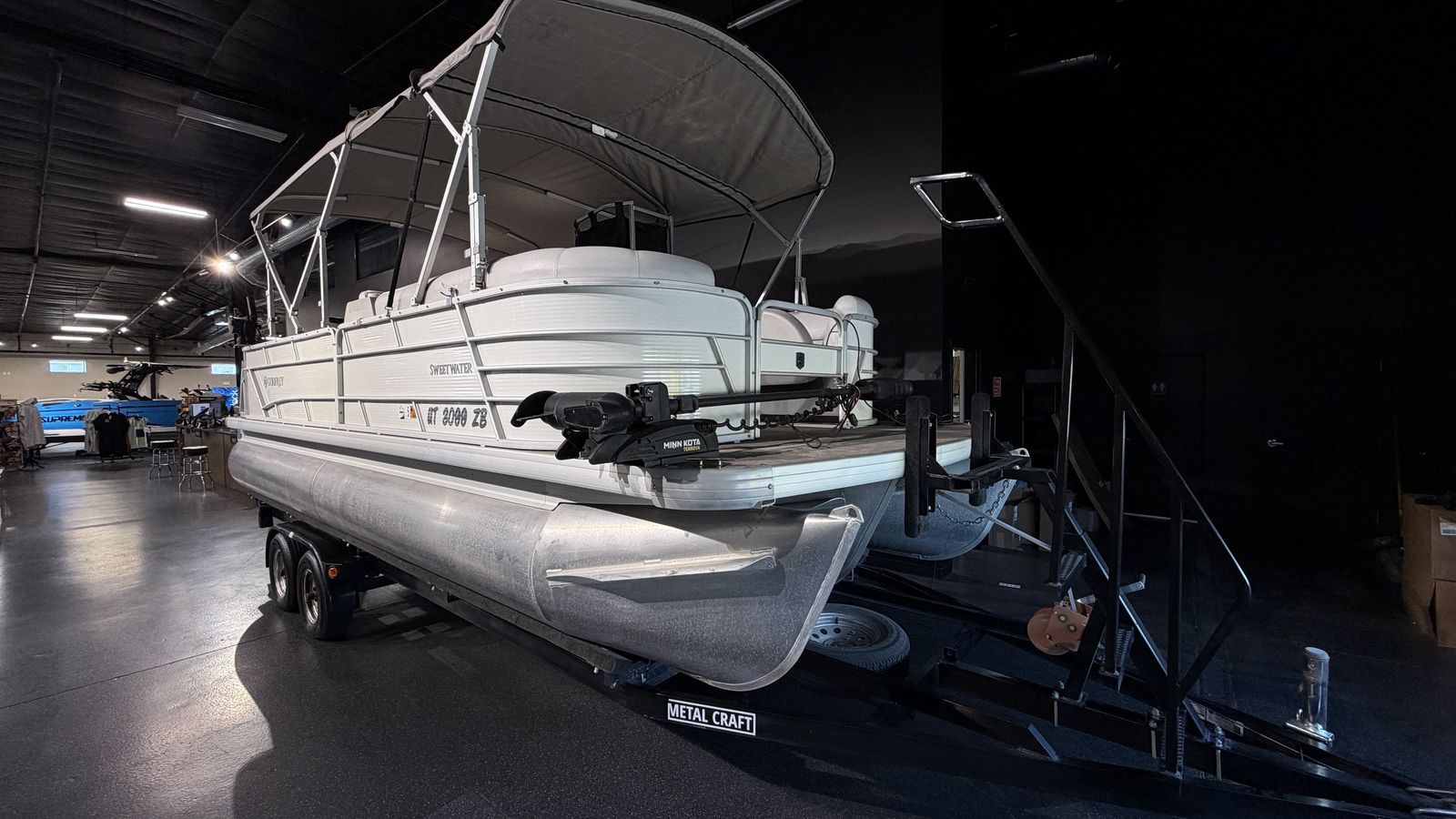 2022 Sweetwater 2386 FS w/ Yamaha 150hp and 9.9hp - 31 hours