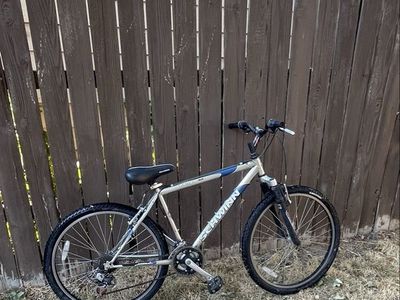 Schwinn Ranger 2.6 FS Hardtail medium mountain bike