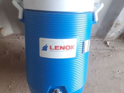 5 Gallon Water Bucket / Cooler / Thermos