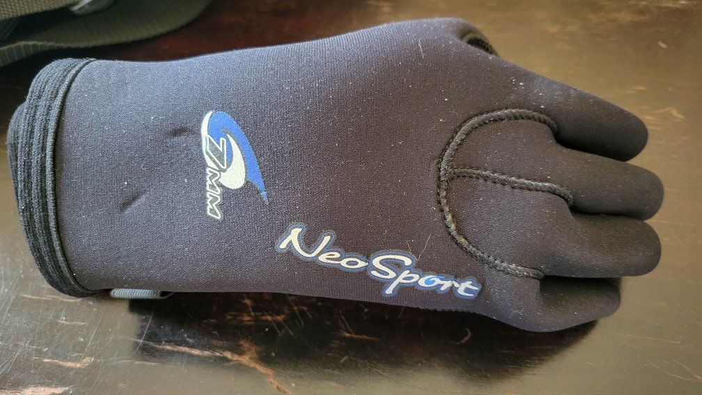 Neosport 7mm Gloves
