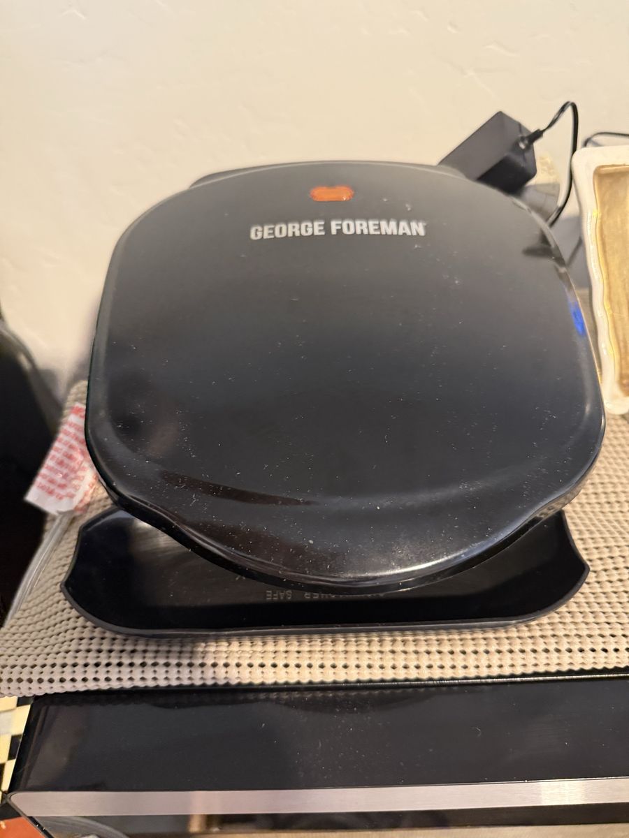 George Foreman Classic Plate Grill - Black, Compact Design for Healthy Cooking
