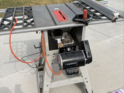 Heavy Duty Ridgid Table Saw with Stand - Excellent Condition
