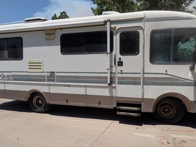 1997 Ford Motorhome - Summer Time Fun!