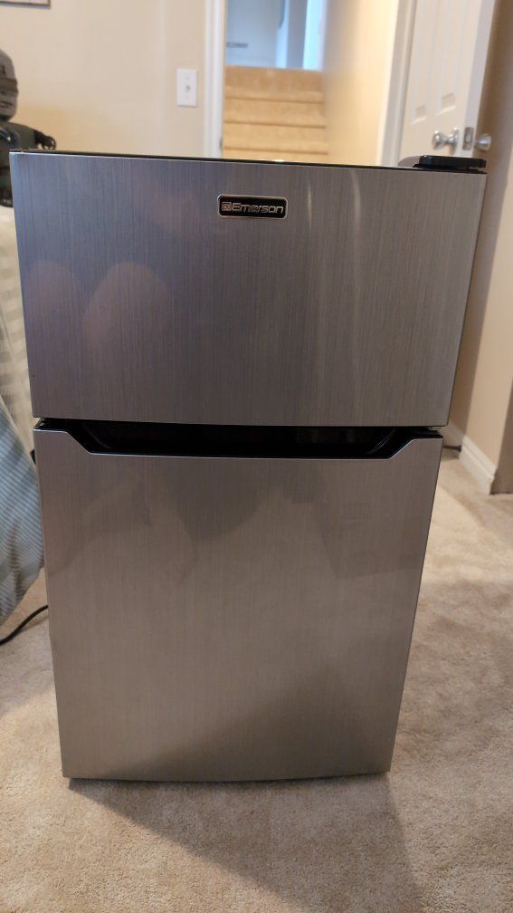 Emerson CR533E Compact Refrigerator-Freezer. Works great.