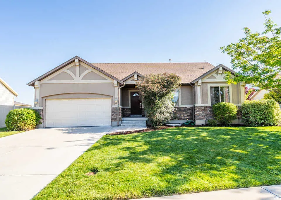 3 bdrm. 2 bath home with 3 bdrm. 1 bath basement apartment