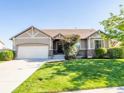 3 bdrm. 2 bath home with 3 bdrm. 1 bath basement apartment