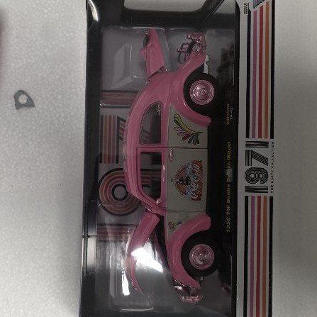M2 Machines chase car. 1971 VW Beetle Deluxe Model - Pink Coca-Cola Die-cast Car, The Unity Collection