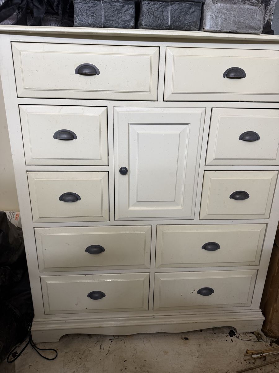High-End Ragazzi Classico Solid Wood Dresser - Traditional StyE