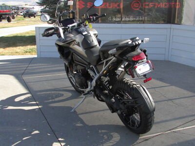 2025 Triumph Tiger 1200 Rally Pro Matt Khaki Green