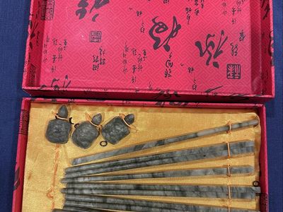 Chinese Jade-Stone Chopstick Set with Carved Turtle Rests and Original Box
