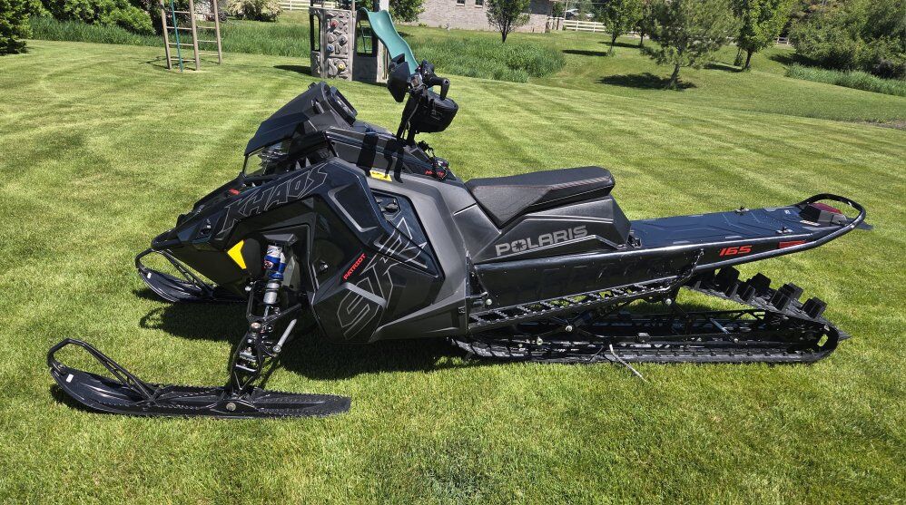 2023 Polaris KHAOS 9R