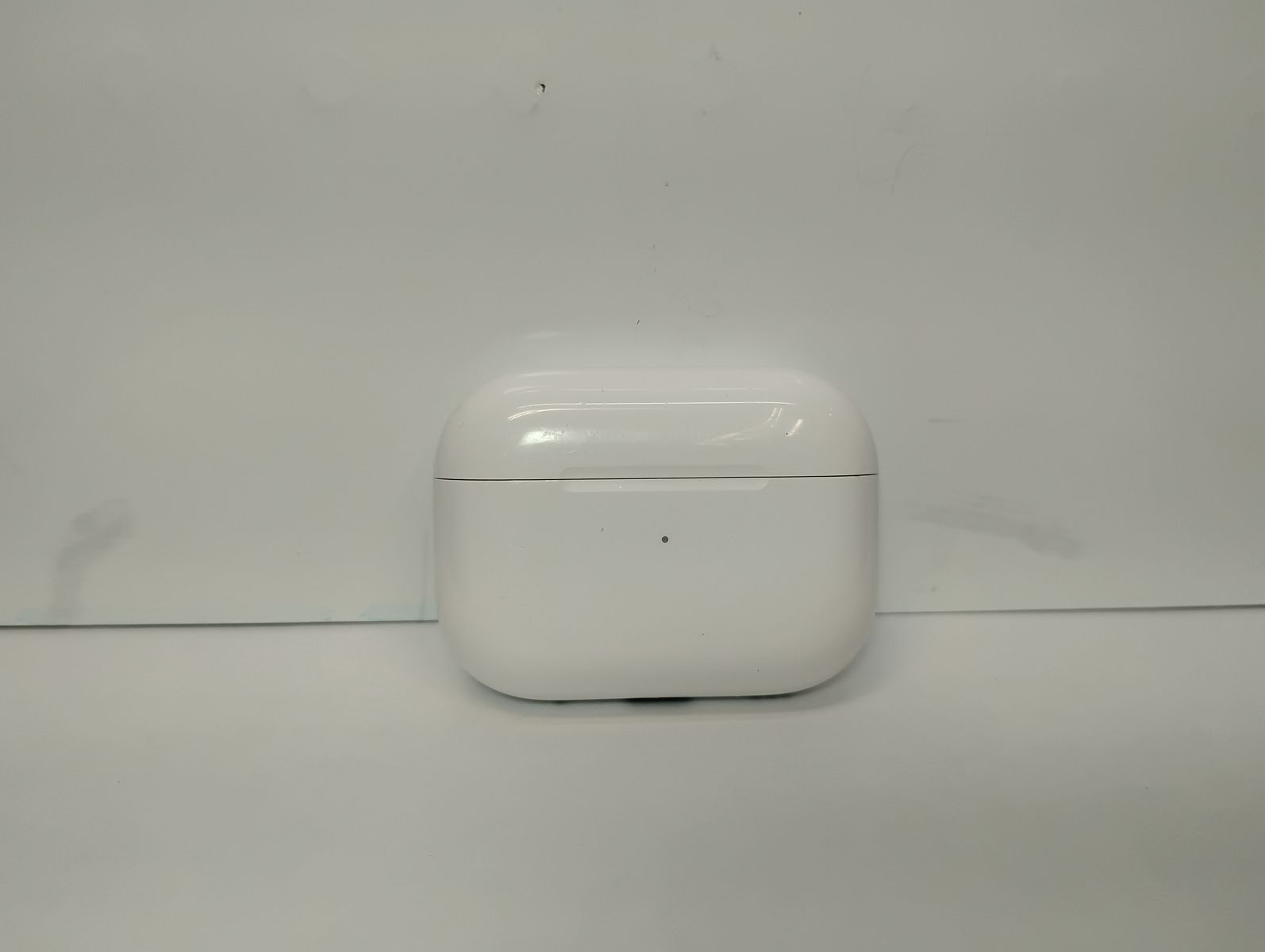AirPods A2968 Pro 2 MagSafe USB-C Charging Case