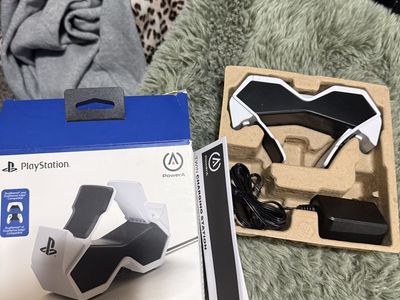 PS5 remote control holder and charger