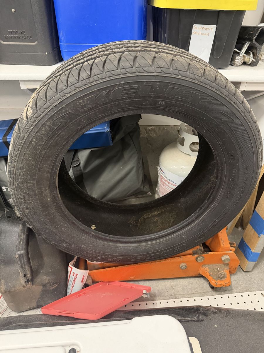 Kelly edge a/s tire 235x55R18