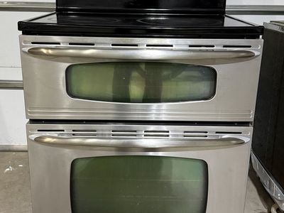 Maytag Double Oven Flat Top Electice Oven/ Range