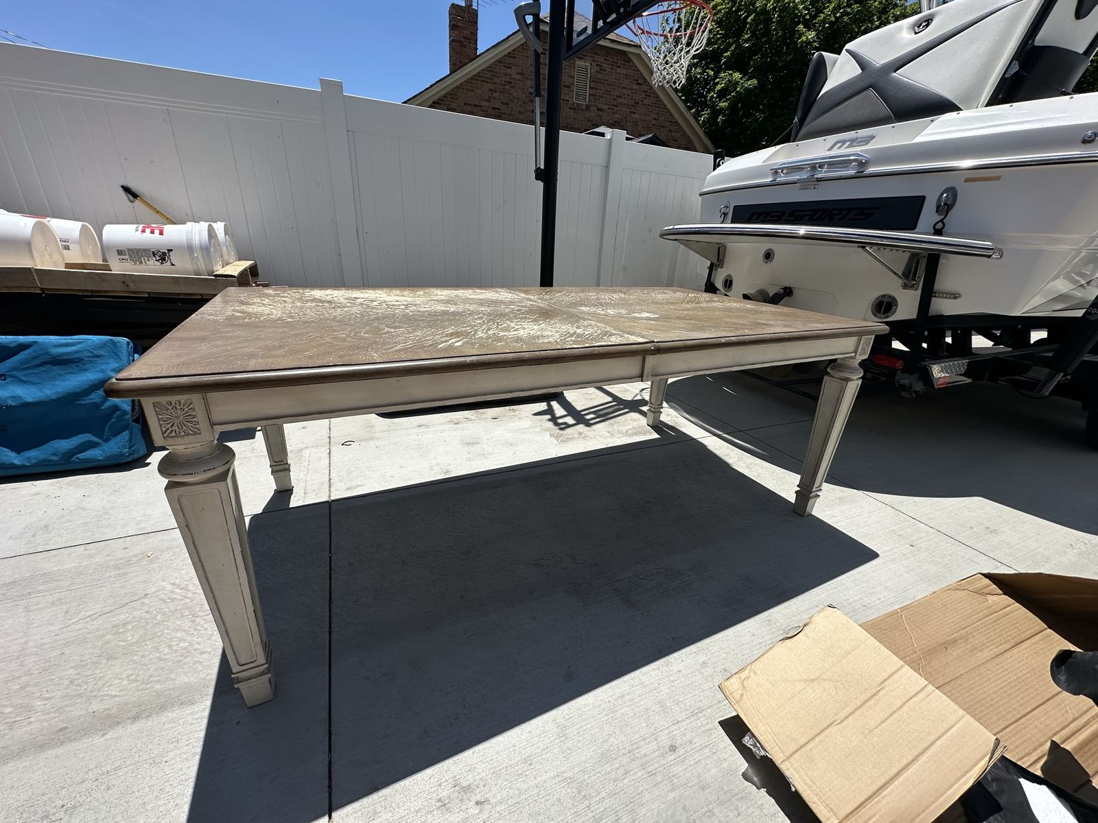 Free table