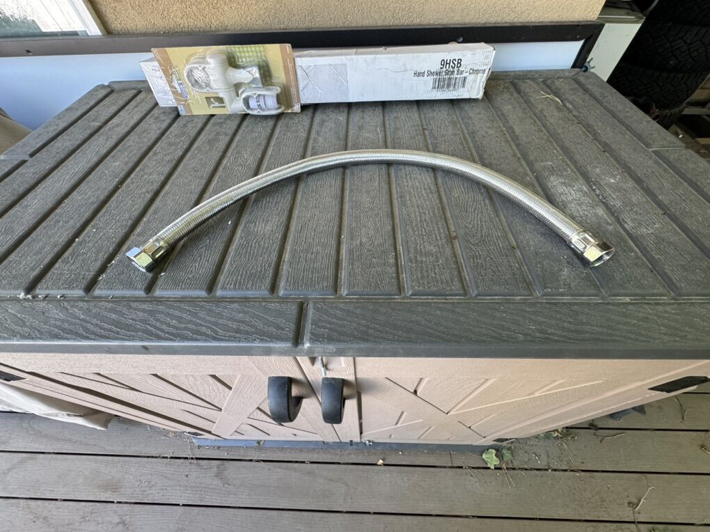 2' X 3/4 braided Flexible Pipe