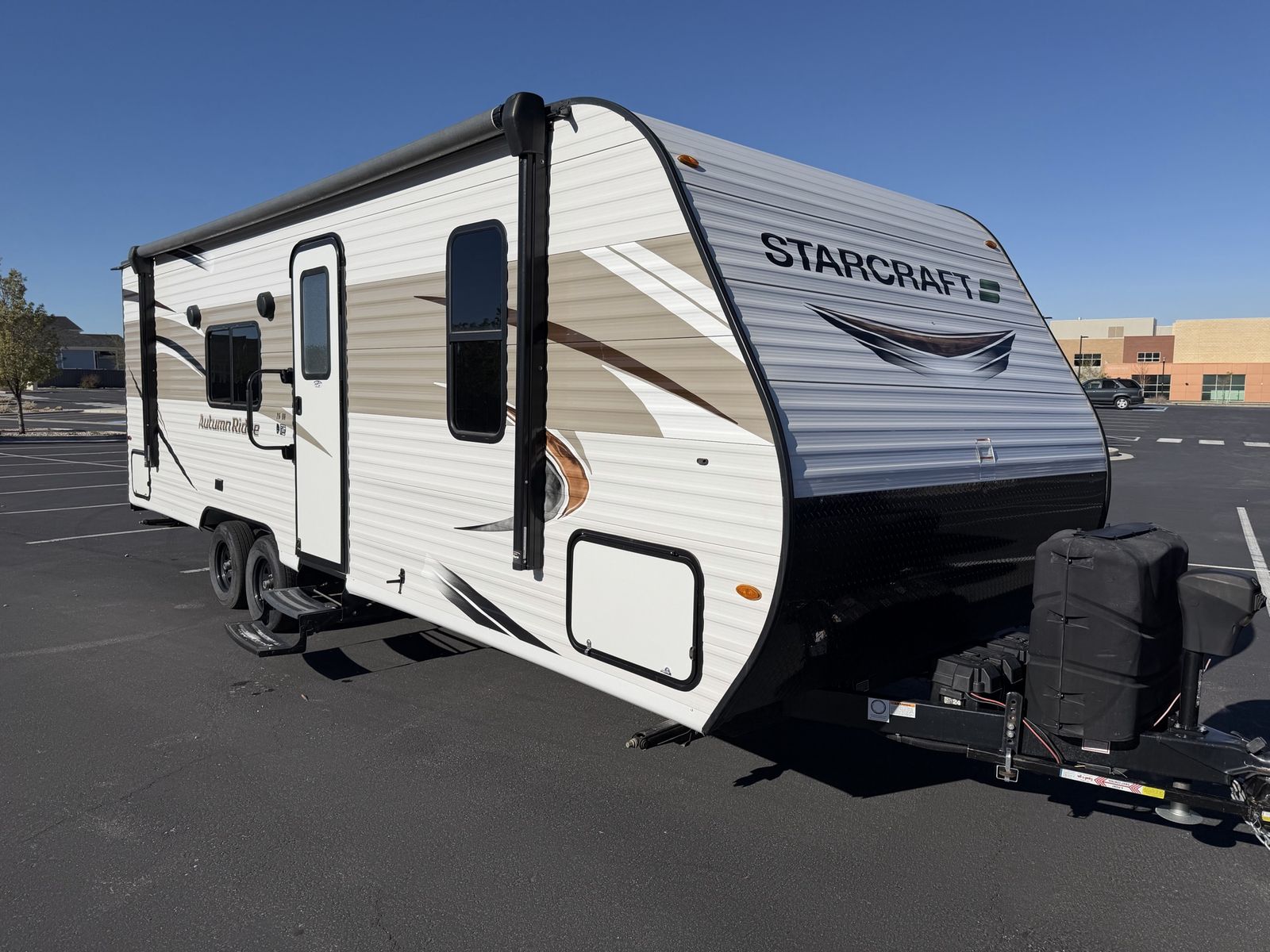 2022 Starcraft Autumn Ridge 26BH Travel Trailer - 30ft, Sleeps 9, AC, Awning