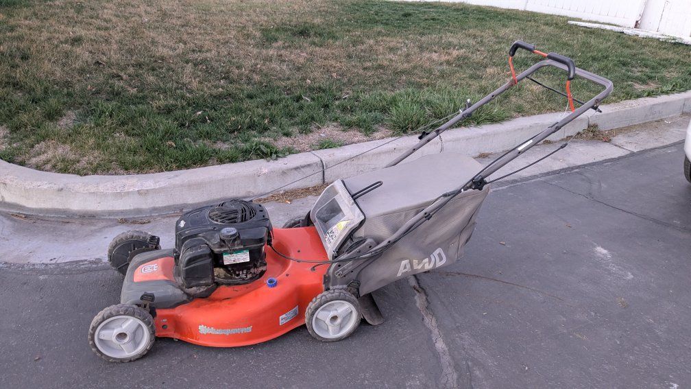 Husqvarna Self-propelled lawnmower