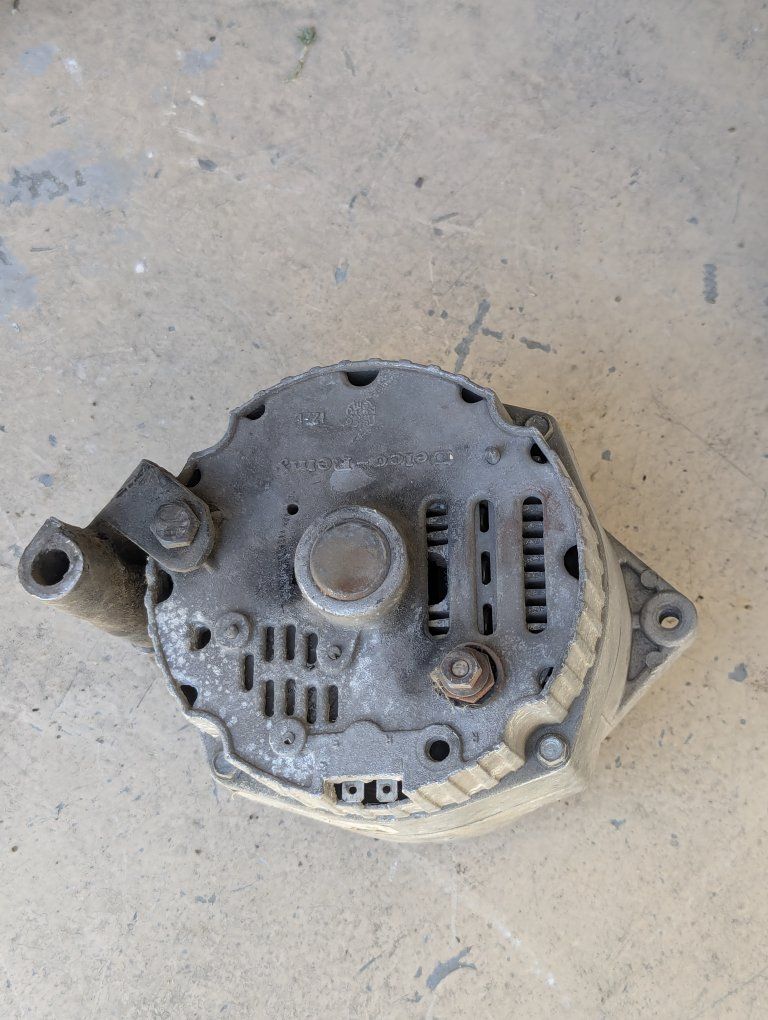 Main image 6