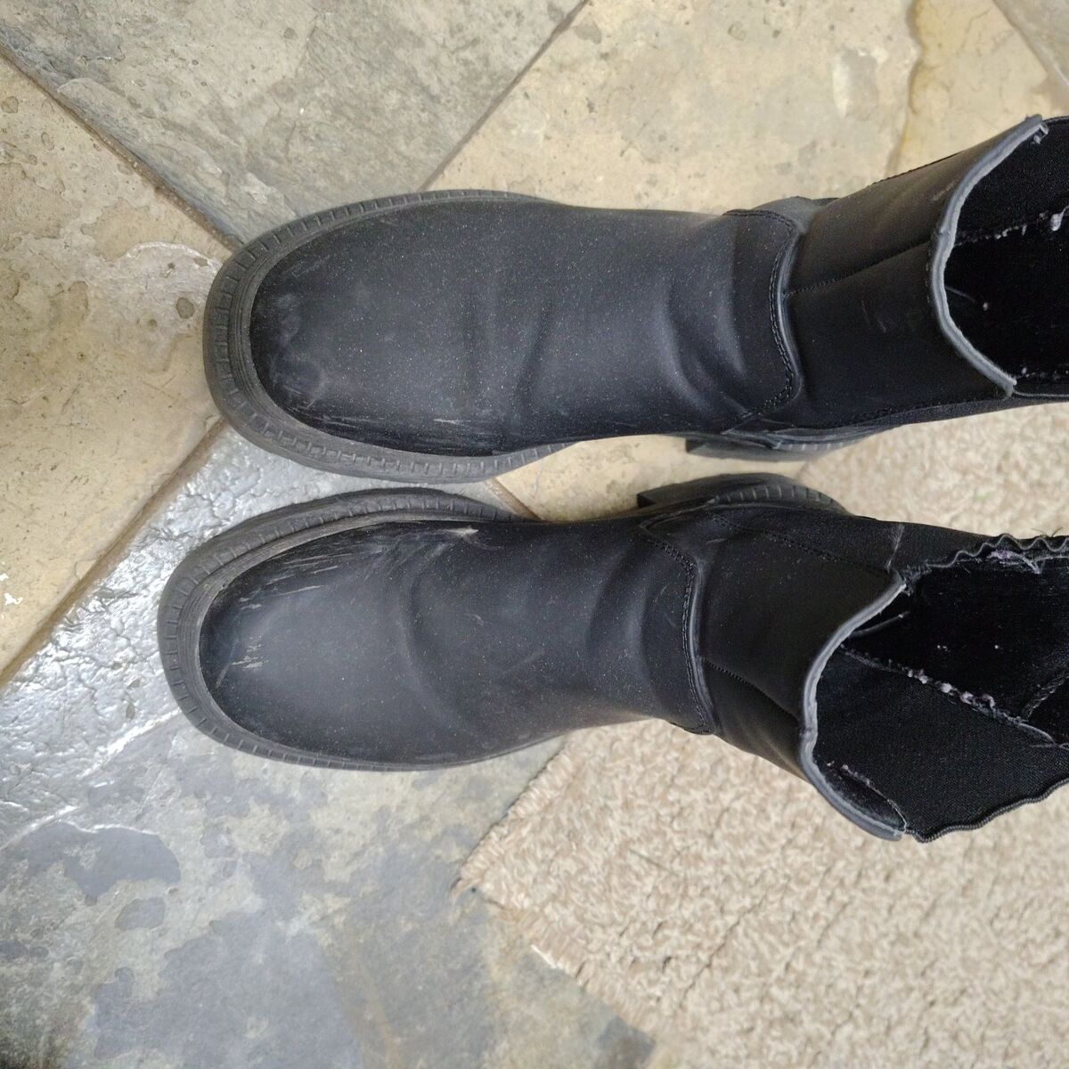 Womens size 5 black boots