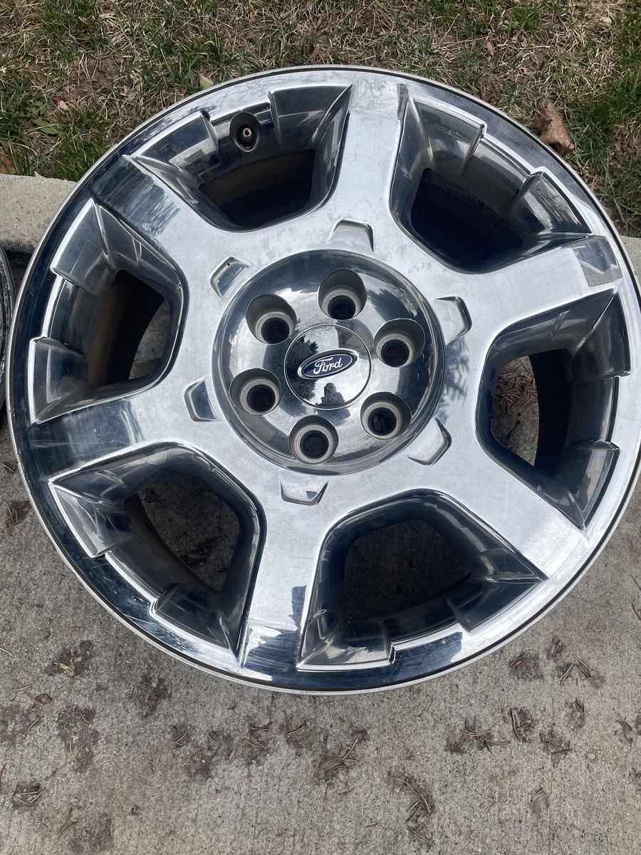 OEM 20” 2013 Ford F-150 Lariat Wheels & Tires