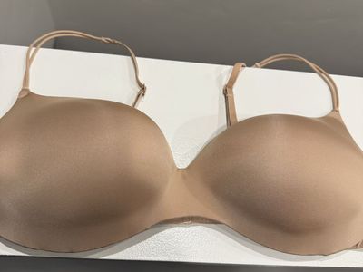 Skims 38DD nude bra
