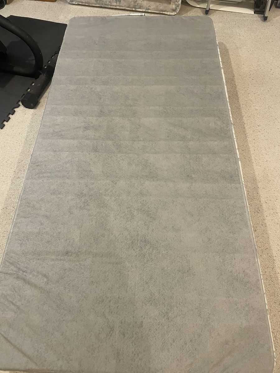 Simmons King Box Spring- Split King (2 x Long Twin) Excellent! Free!