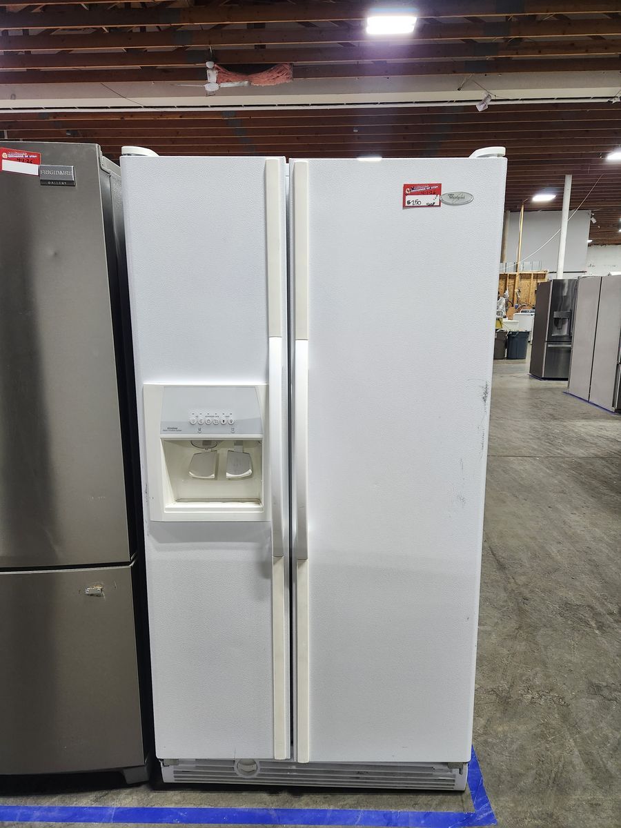 NICE WHIRLPOOL WHITE SIDE BY SIDE FRIDGE! W-WARRANTY