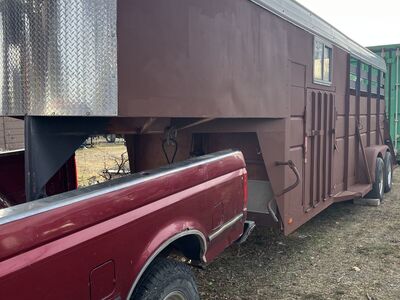 1979 20ft Gooseneck Horse Trailer