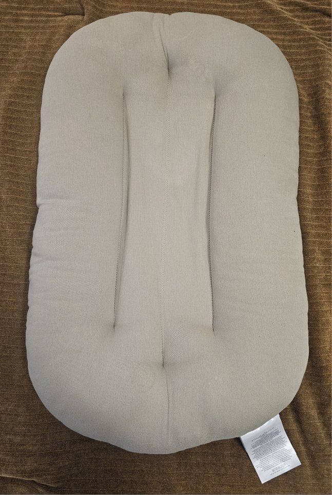 Snuggle Me Lounger w/ 2 covers