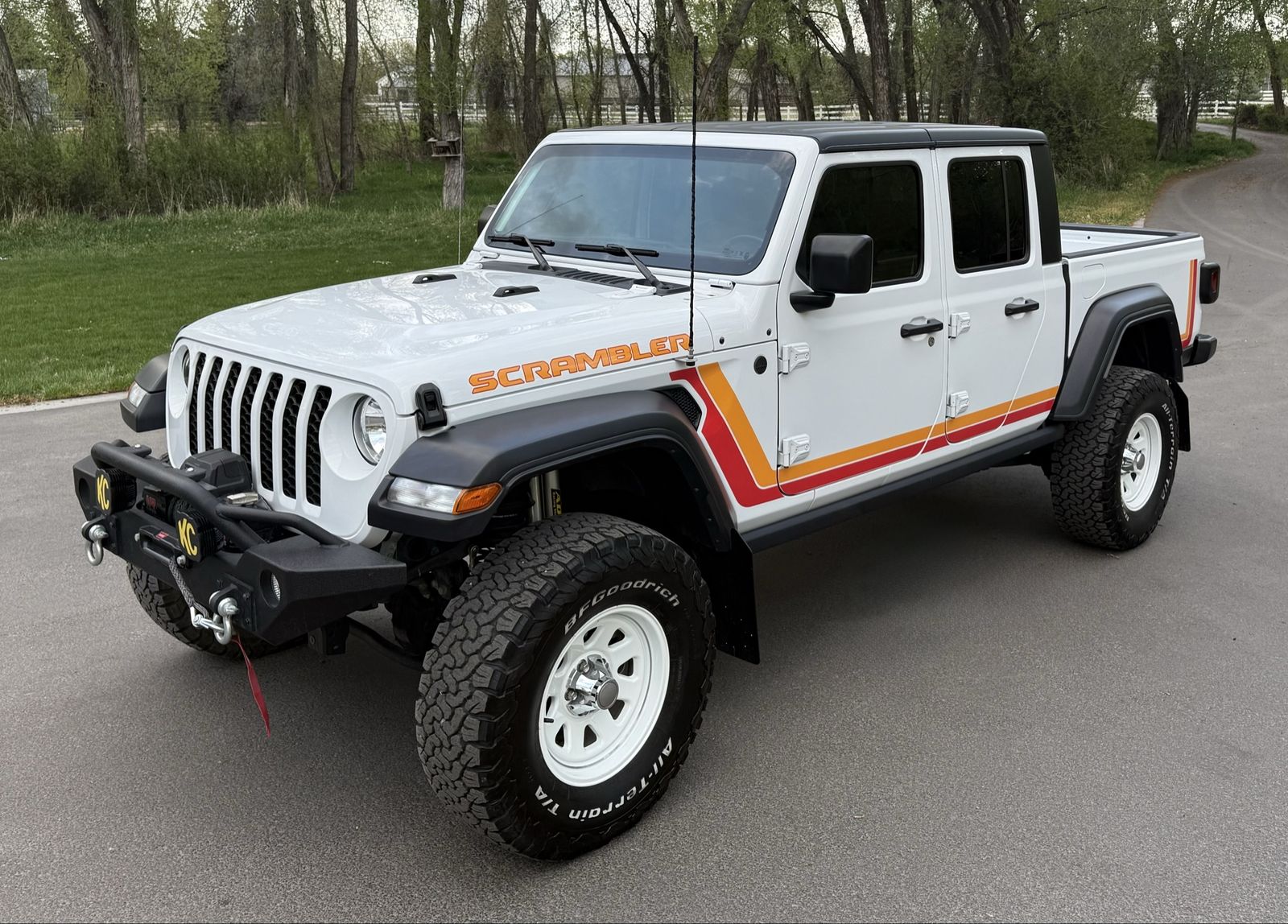 2022 Jeep Gladiator Sport