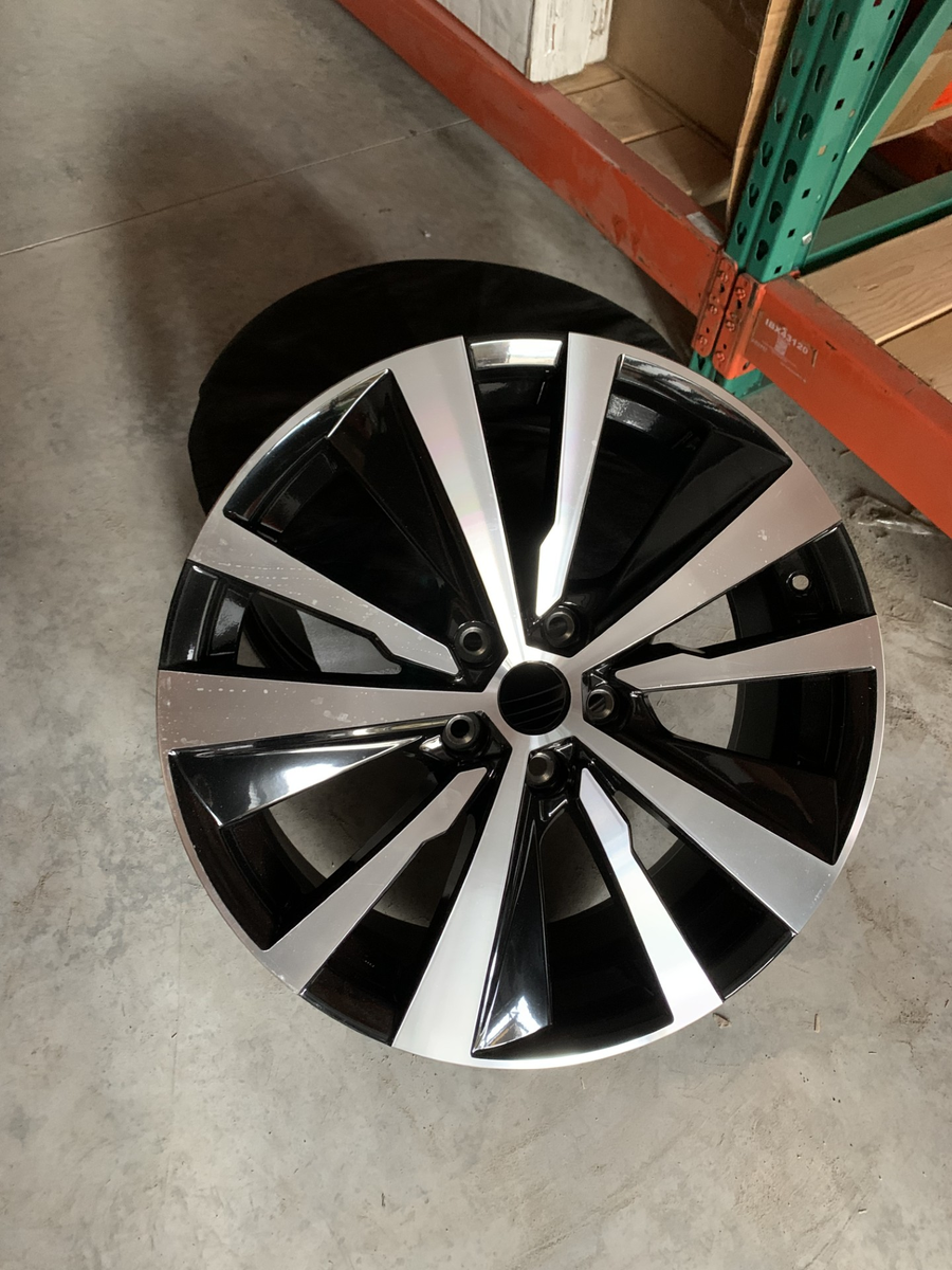 19x8 5x114.3 Nissan Altima Wheels Pair AS39