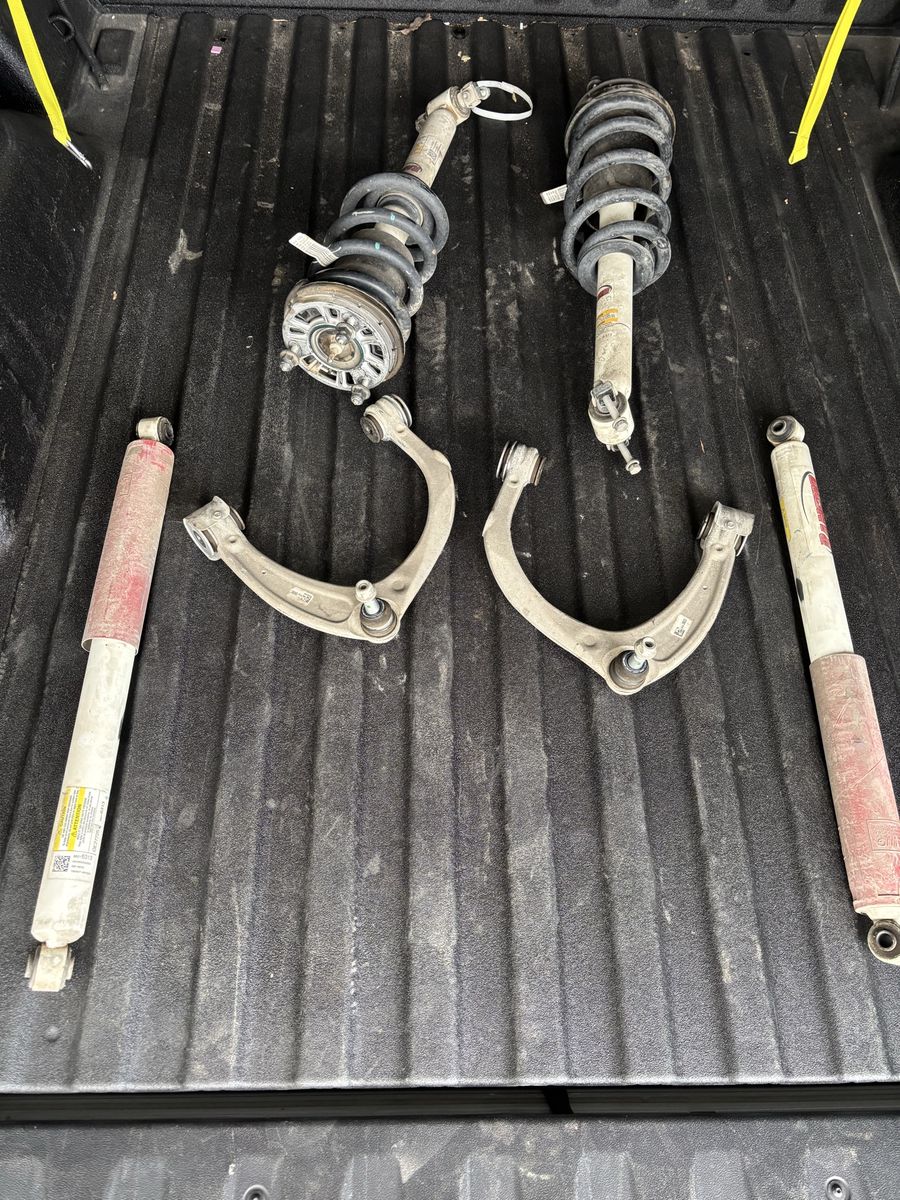 2025 GMC 1500 AT4 OEM Suspension
