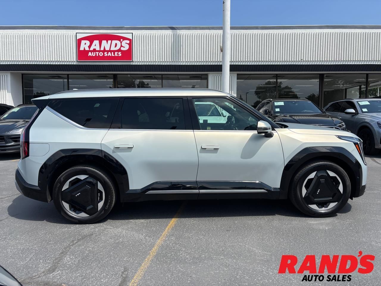 2024 Kia EV9 Land