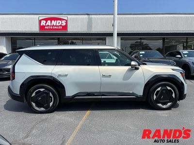 2024 Kia EV9 Land